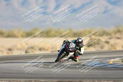 media/Dec-07-2025-CVMA (Sun) [[3e7d2de5dc]]/Race 18-Formula Twins-Formula 40 UL/